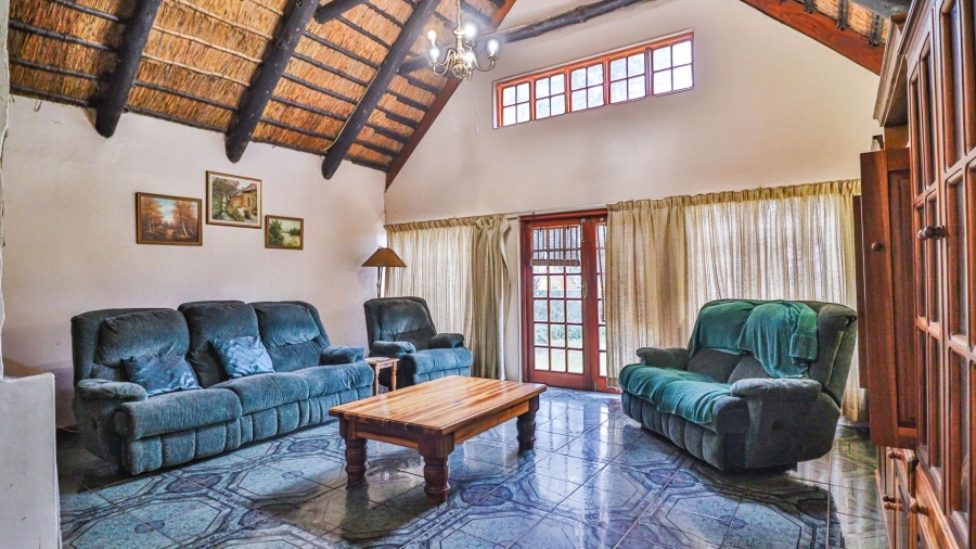 4 Bedroom Property for Sale in Bonza Bay Eastern Cape